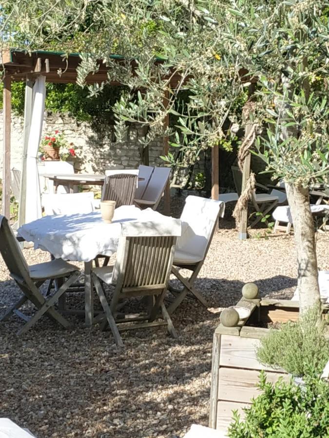 Le Clos Des Fayes Berthegon Exterior photo