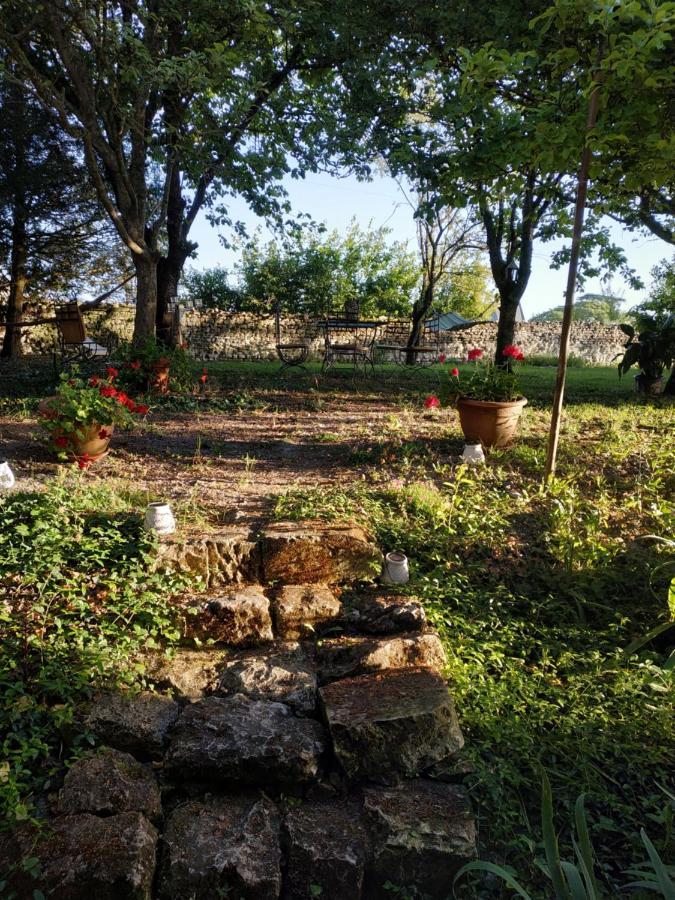 Le Clos Des Fayes Berthegon Exterior photo