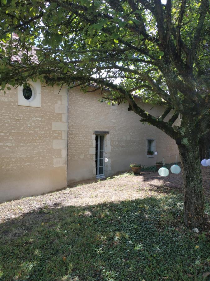 Le Clos Des Fayes Berthegon Exterior photo
