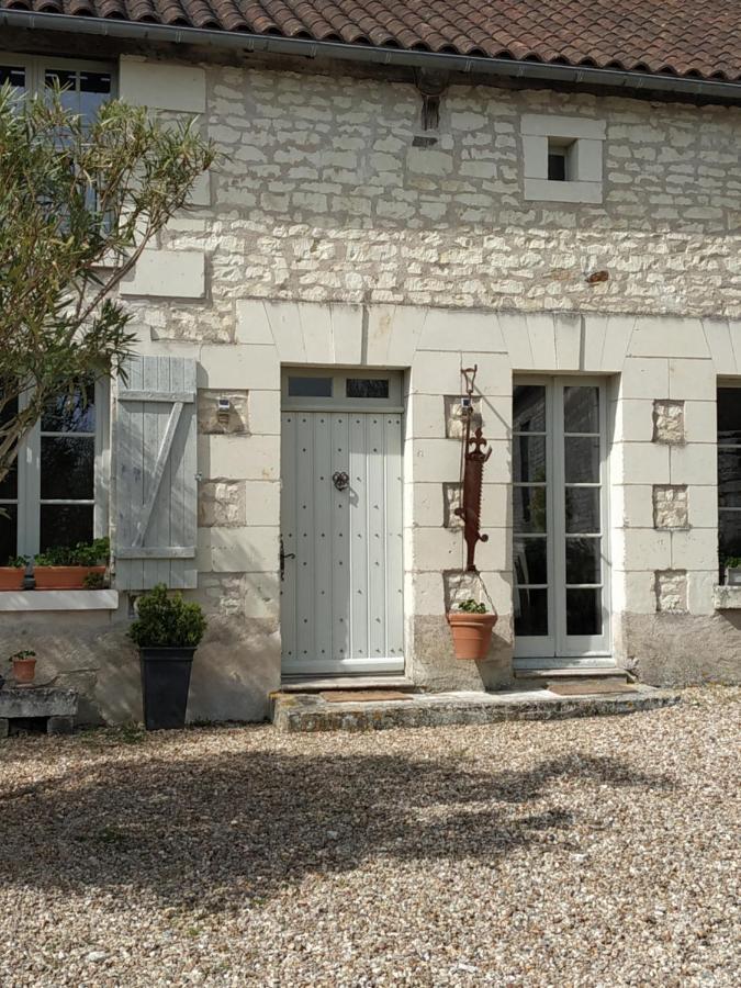 Le Clos Des Fayes Berthegon Exterior photo