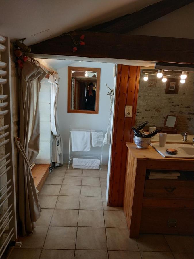 Le Clos Des Fayes Berthegon Exterior photo