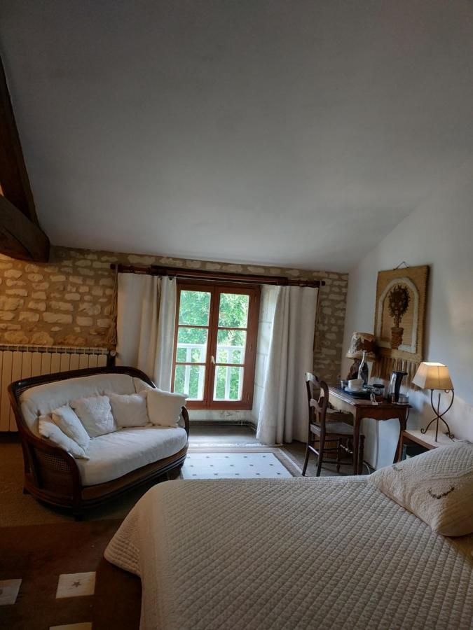 Le Clos Des Fayes Berthegon Exterior photo